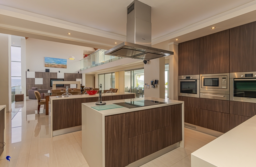 6 Bedroom Property for Sale in Myburgh Park Western Cape